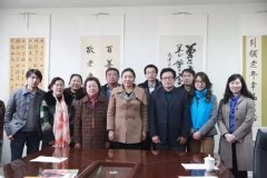 ����һ������԰�������࣬�Ҹ����ɳ���